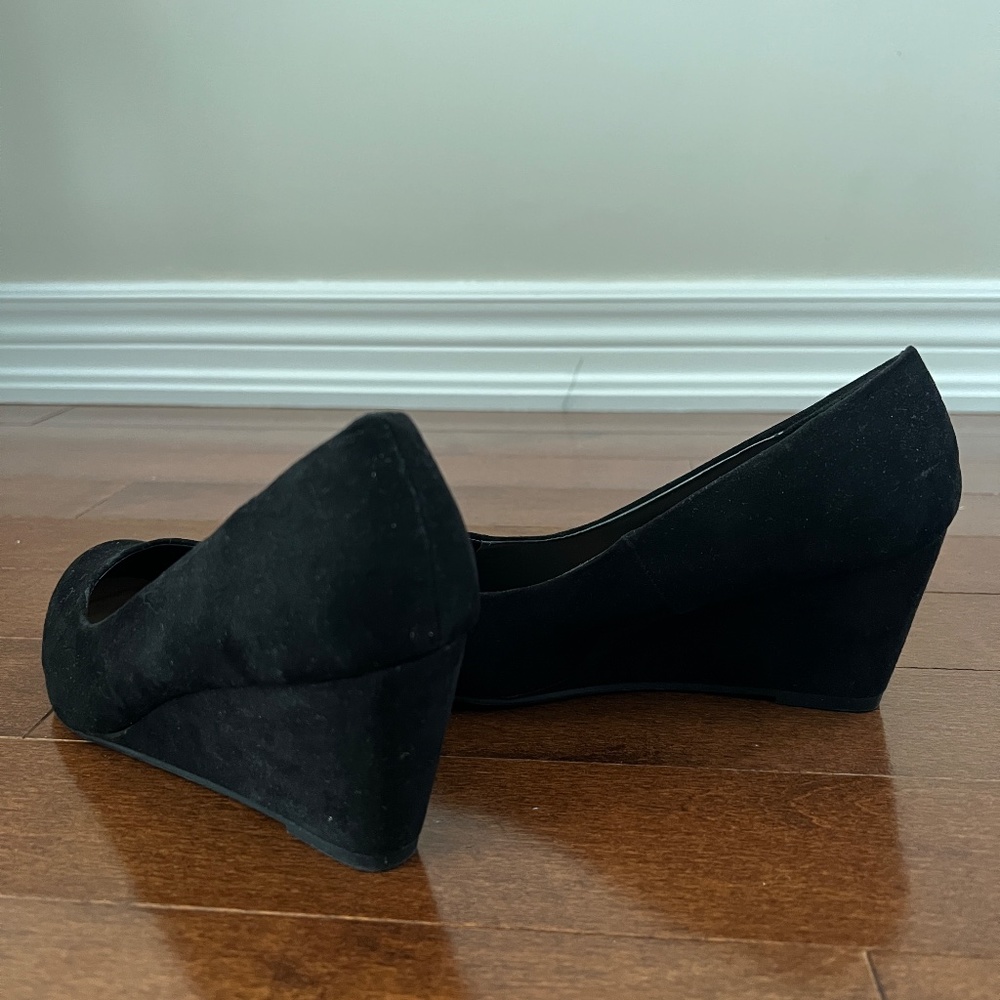 George - Platform Flat - Picture 5 of 6